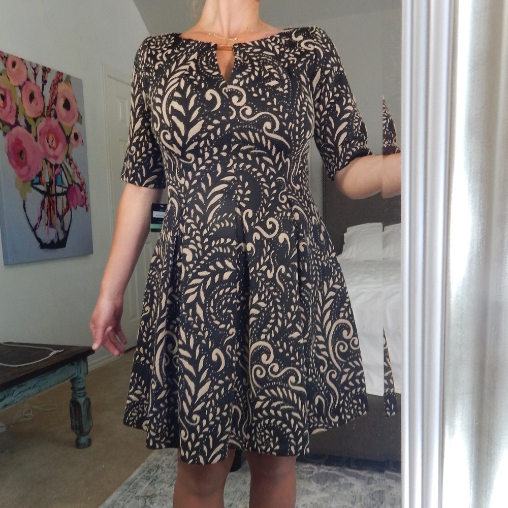 Gabby Skye Black & Tan 1/2 sleeve Dress - NWT